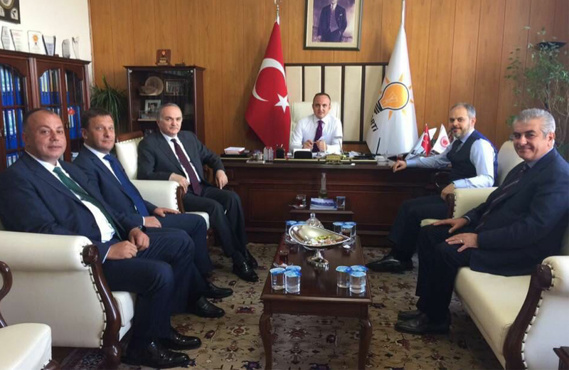 Bülend Engin Başkanlığında ÇTSO Yönetim Kurulu Çanakkale Milletvekili Bülent Turan’ı Makamında Ziyaret Etti